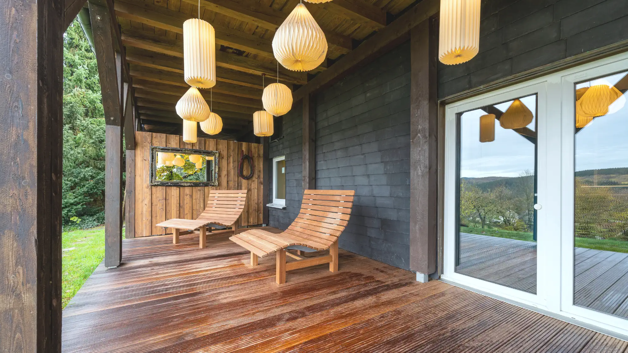 Sauna mit Schwimmbad und Terrasse